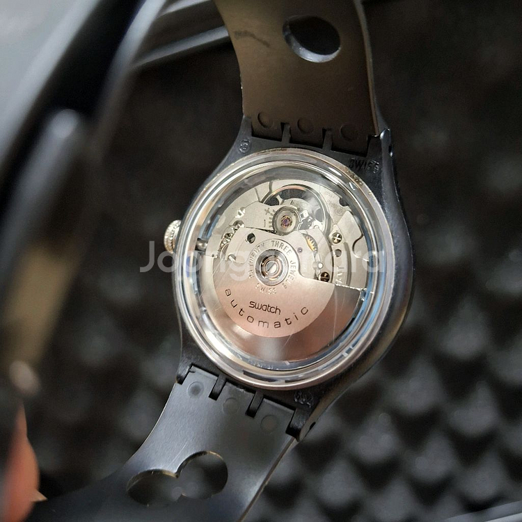 스와치 오픈하트 시계--2