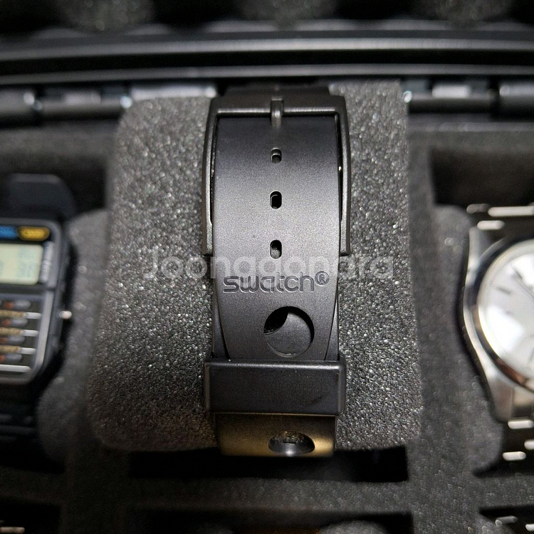 스와치 오픈하트 시계--1