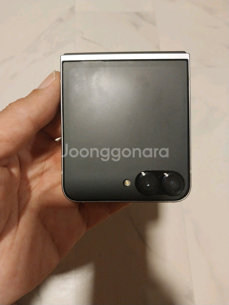 플립6 256g 판매합니다.--0