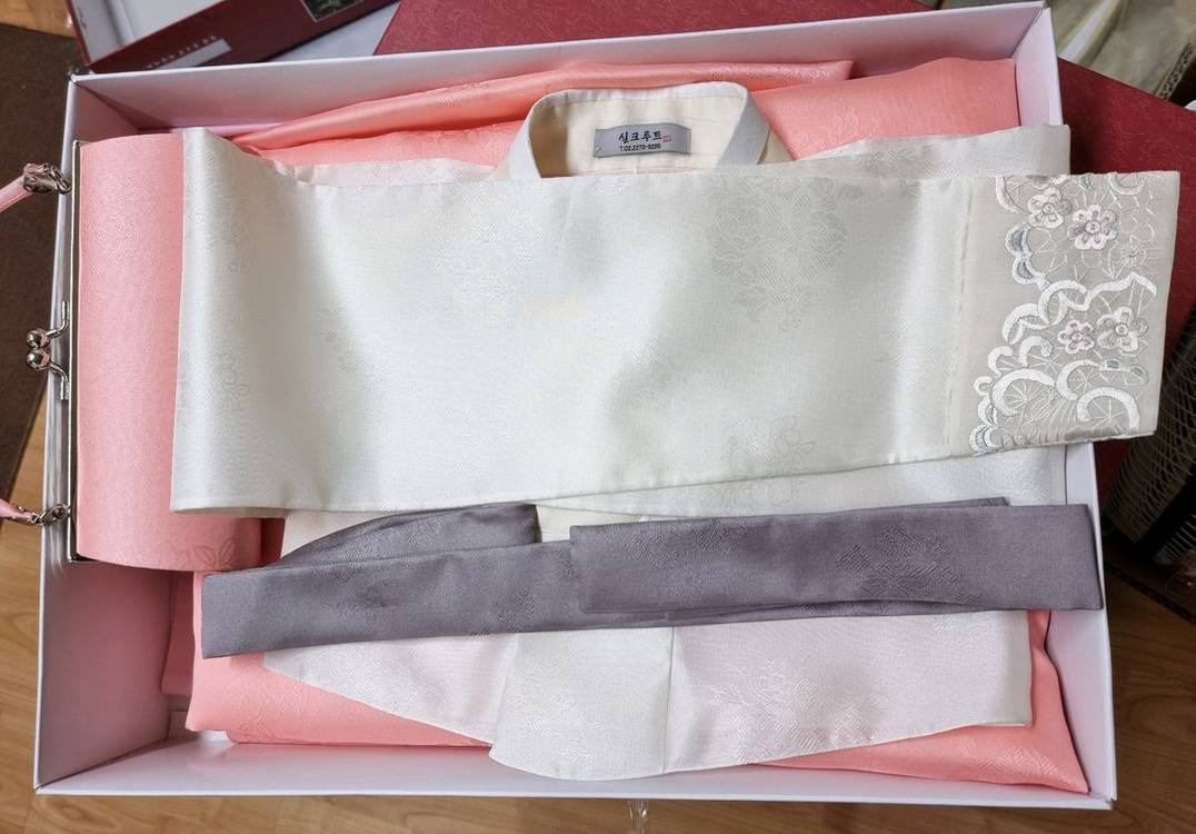 신랑 신부 한복 사이즈 맞으면 대박! 예신 신혼 웨딩--9