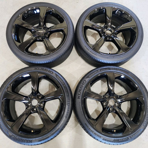 제네시스 G70 3.3 터보 스포츠 19인치 휠타이어,