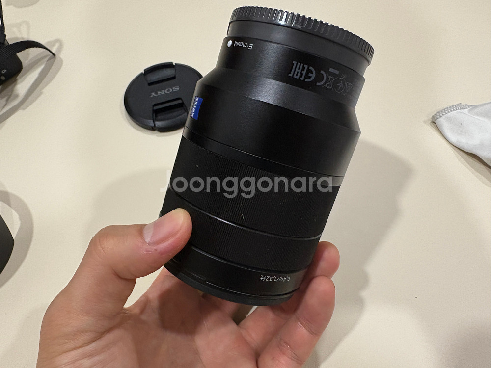 SEL2470z F2.8 렌즈 팝니다.--3