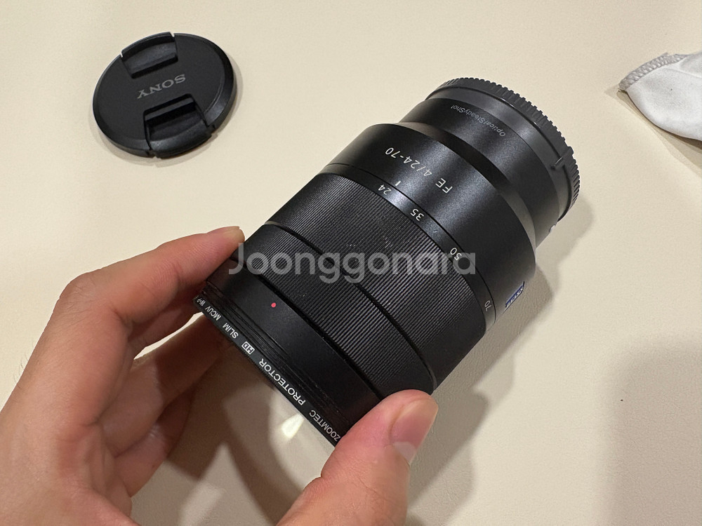 SEL2470z F2.8 렌즈 팝니다.--4