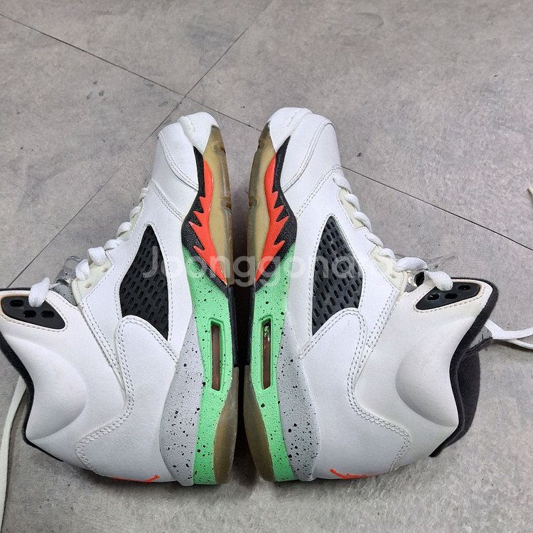 나이키 에어조던5 레트로 235--1