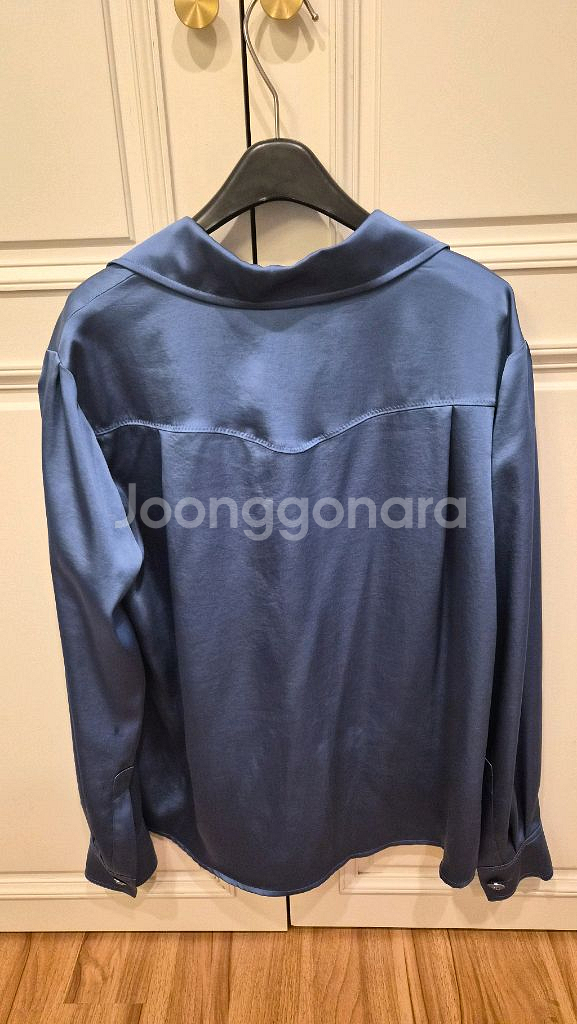 한섬 타임 오픈 칼라 포켓 셔츠--6