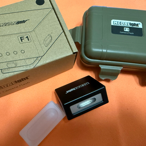 MEDALIGHT F1 카메라 플래시 미니플래시 메달라