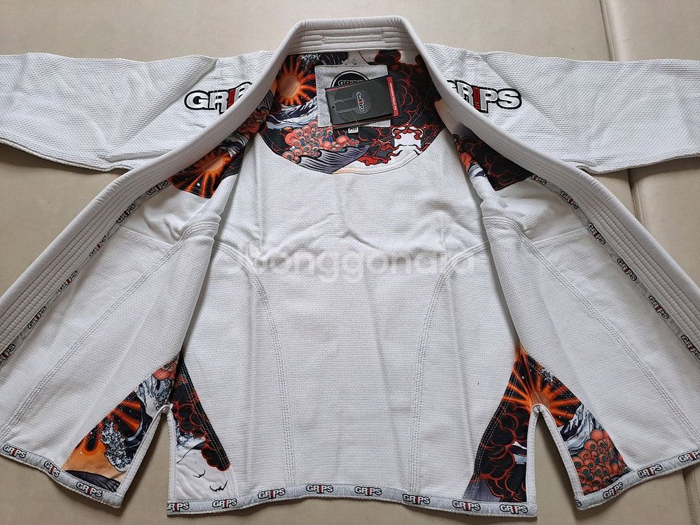 새상품) 그립스 시크릿 웨폰 2.0 화이트 주짓수 도복--1