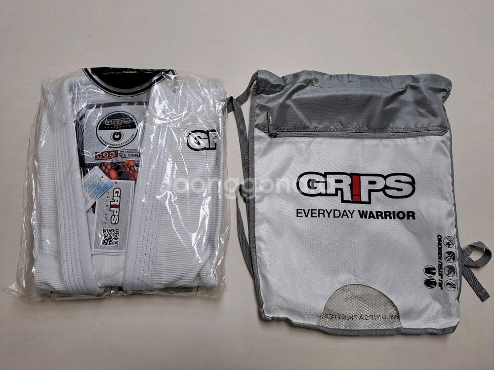 새상품) 그립스 시크릿 웨폰 2.0 화이트 주짓수 도복--9