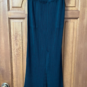 이세이미야케 해칭 2024년도 2월 다크그린