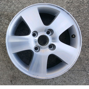 토스카 15인치 순정 휠타이어