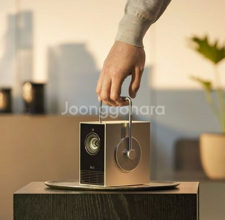 LG 시네빔 큐브 HU710PB--1