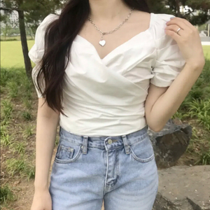 화이트 셔링 블라우스 퍼프 반팔