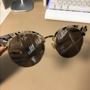 여성 공효진 젠틀몬스터 선글라스