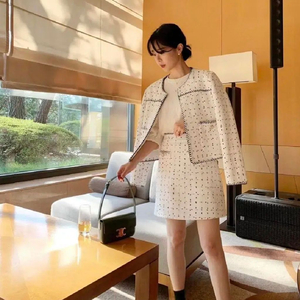 트위드세트 화이트 셋업 L 바이씨니