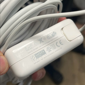 맥북 충전기 16.5V, 3.65A