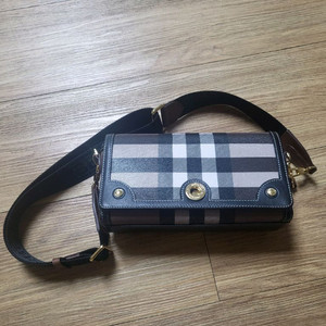 버버리 토트백 숄더백 프라다