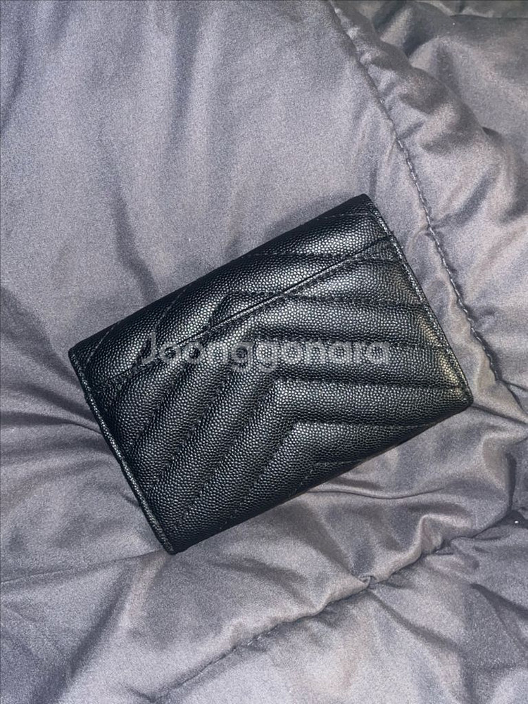 입생로랑 중지갑--1