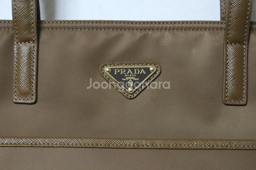 프라다 리에디션 1978 라지 리나일론 토트백--1