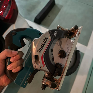 중고 마끼다 원형톱 DHS475 (5인치, 오른날)