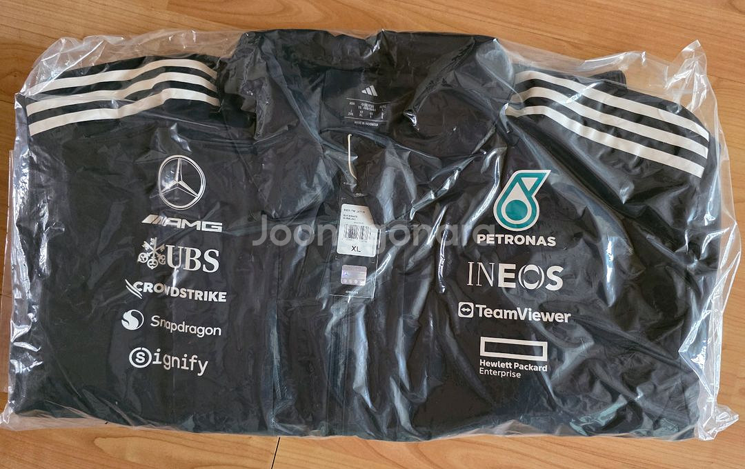 미개봉 F1 아디다스 메르세데스 자켓 판매합니다--1