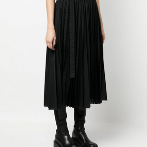 Sacai 사카이 카키 초크 랩 스커트 핀 스트라이프