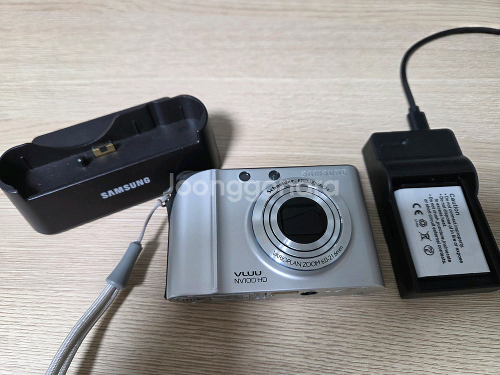 삼성 nv100hd 디지털카메라 팝니다.--3