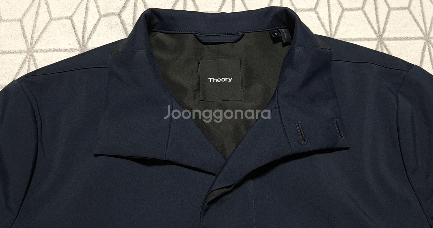 띠어리 정품 자켓 판매합니다--0