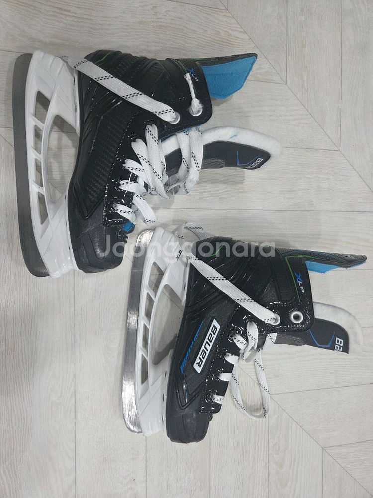 바우어 아이스하키 스케이트 y13--0