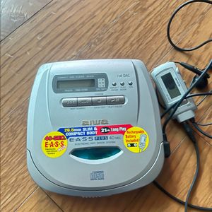 아이와 XP-V74 레트로 CD 플레이어 팝니다