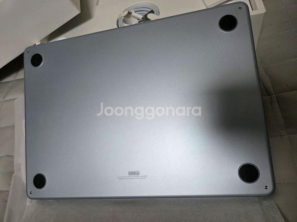맥북에어13 m4 16g/256g 블루 거의 새것--1