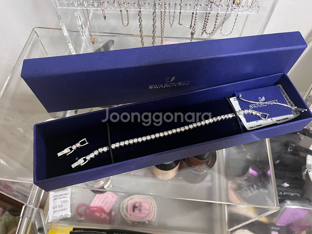 스왈로브스키 테니스팔찌 팝니다--1
