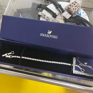 스왈로브스키 테니스팔찌 팝니다