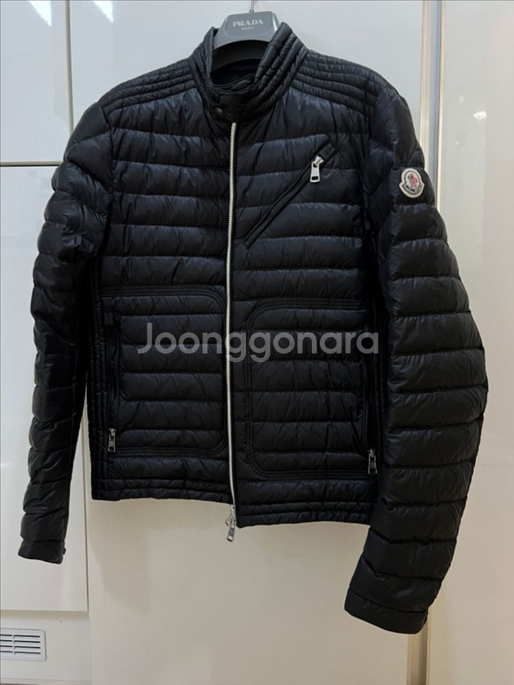 몽클레어 바이커패딩 2사이즈 (새상품급)--0