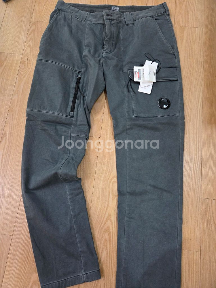 CP COMPANY 스웻티셔츠 바지 판매--4