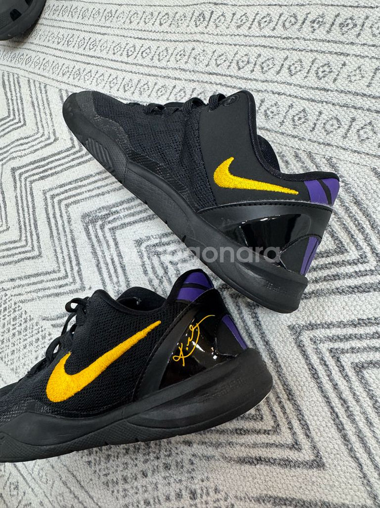 어린이 나이키 농구화 코비8--0