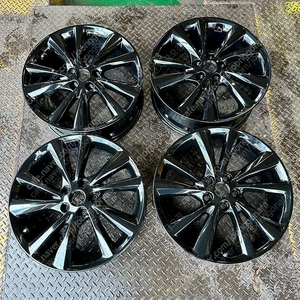 19인치 더뉴카니발 유광블랙 순정휠 한대분