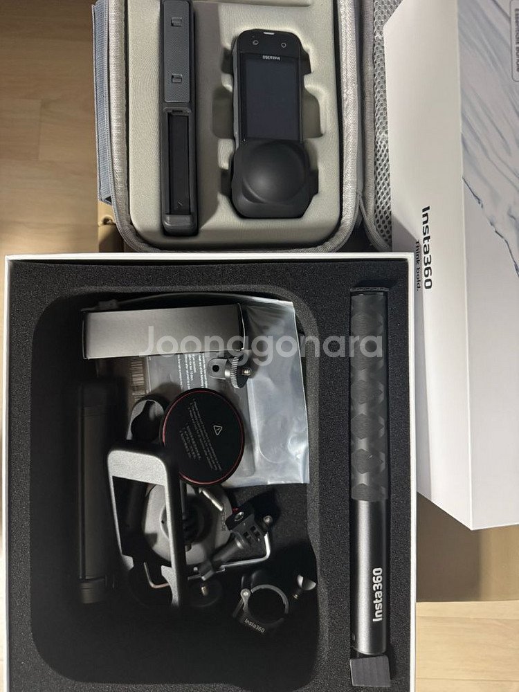 인스타360 x5 에센셜번들 (플렉시케어 포함) 팔아요--0