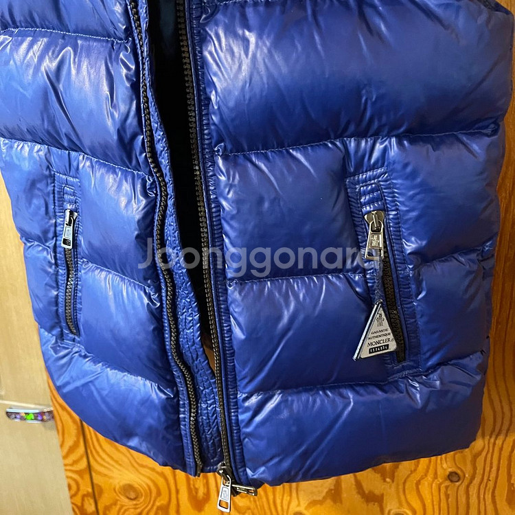 몽클레어 패딩 베스트 판매 합니다.--3
