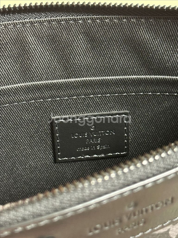 루이비통 포쉐트 투 고 모노그램 이클립스 블랙 M815--4