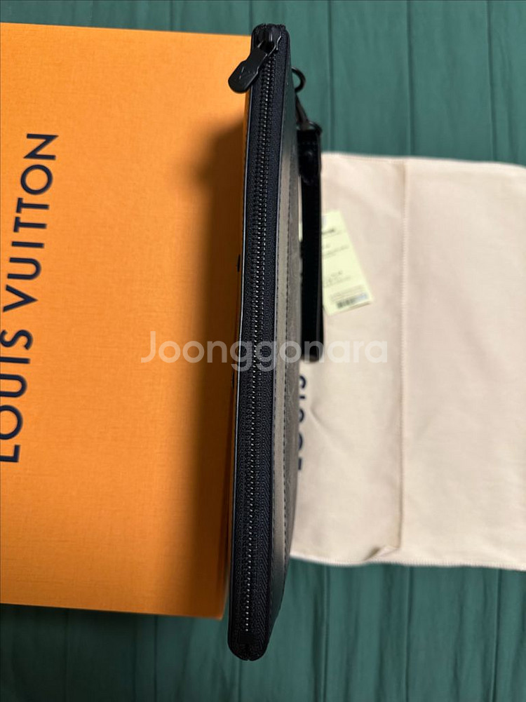 루이비통 포쉐트 투 고 모노그램 이클립스 블랙 M815--5