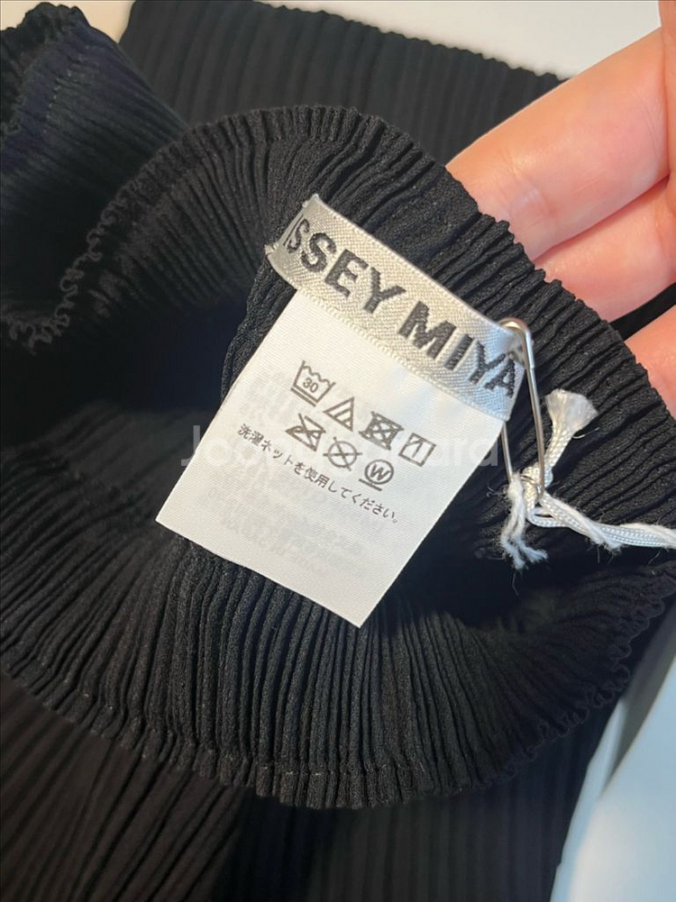이세이미야케 해칭스커트 블랙 1사이즈 새상품--2