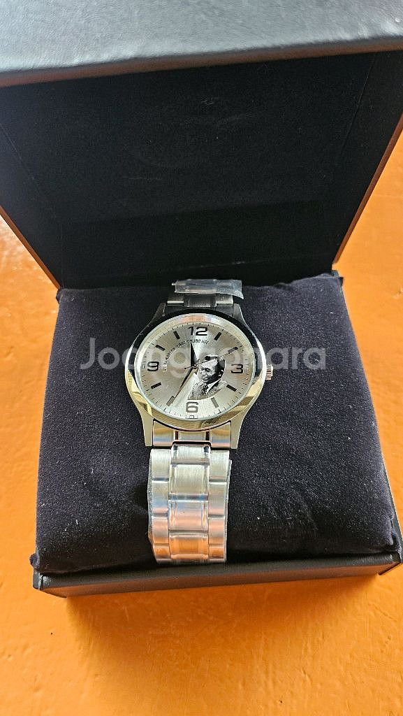 박정희 대통령 시계새상품 입니다--0