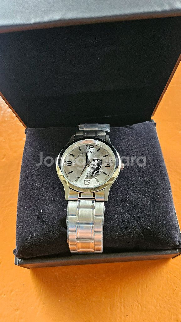 박정희 대통령 시계새상품 입니다--1