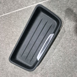 BMW F30 3시리즈, 4시리즈 순정 컵홀더 트레이