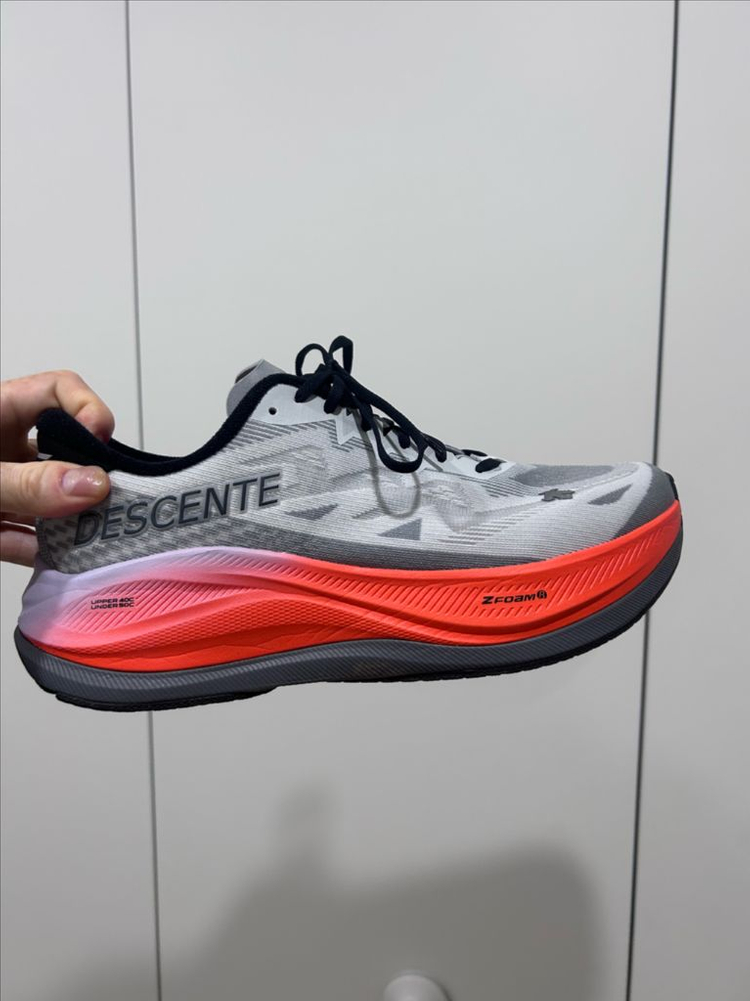 데상트 러닝화 에너자이트 라이드 V2 275mm 이미지