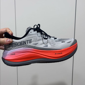 데상트 러닝화 에너자이트 라이드 V2 275mm 이미지