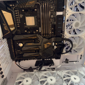 5700g msi x570 9테라 hdd+모니터2대