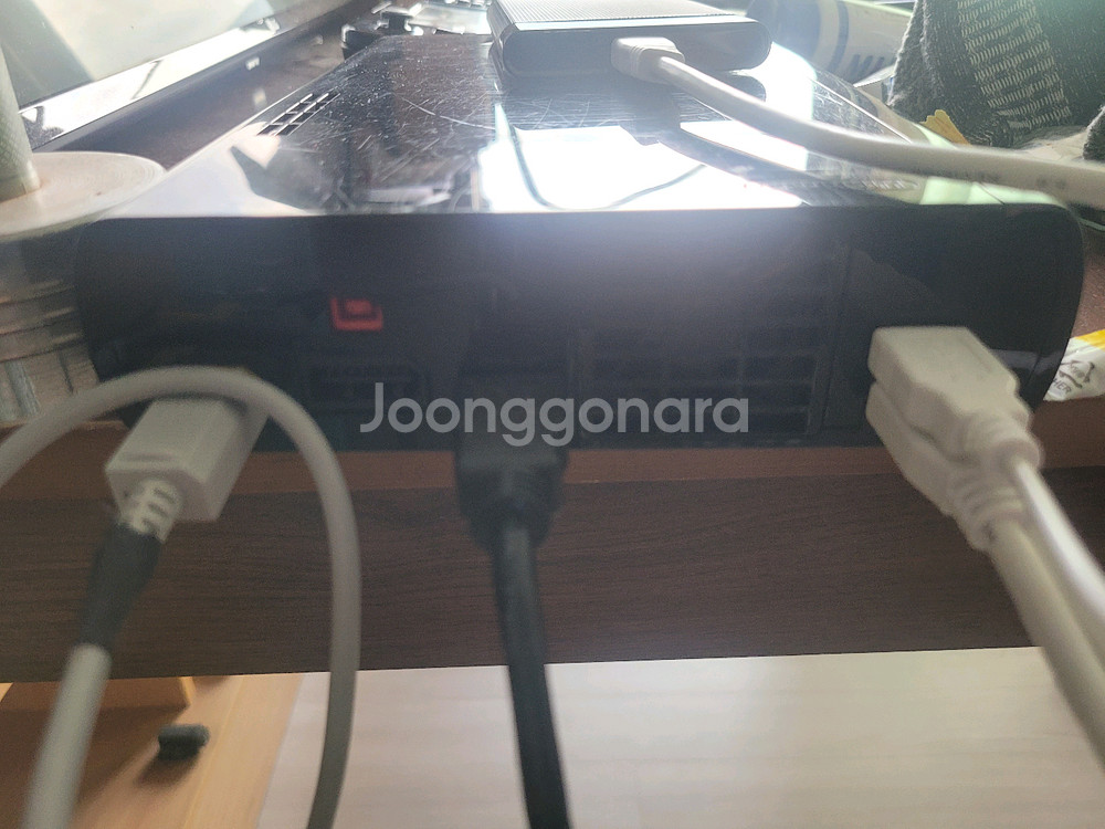 위유 wiiu 팔아요. 닌텐도 위유 wiiu 정품입니다--3