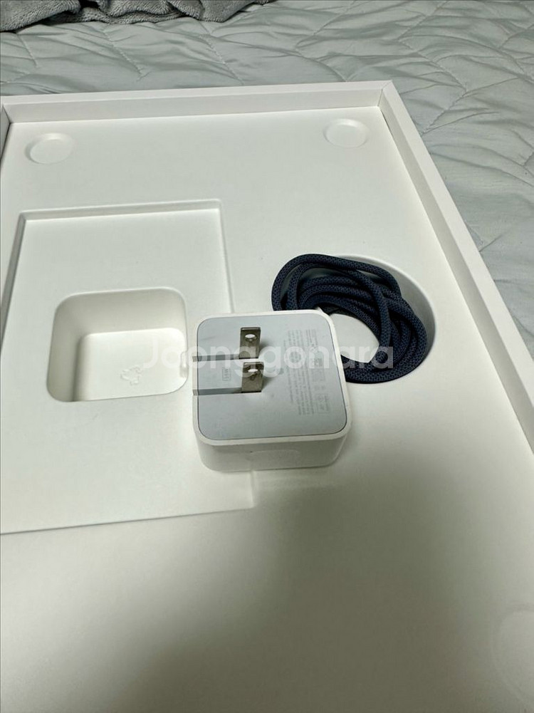 맥북에어 13인치 M2 24gb 2TB 배터리 100%--5