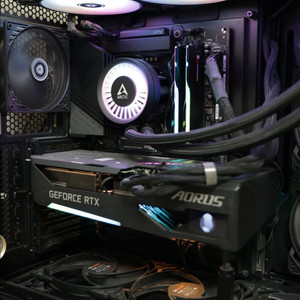 기가바이트 어로스 RTX 3070Ti 보증 남은 제품